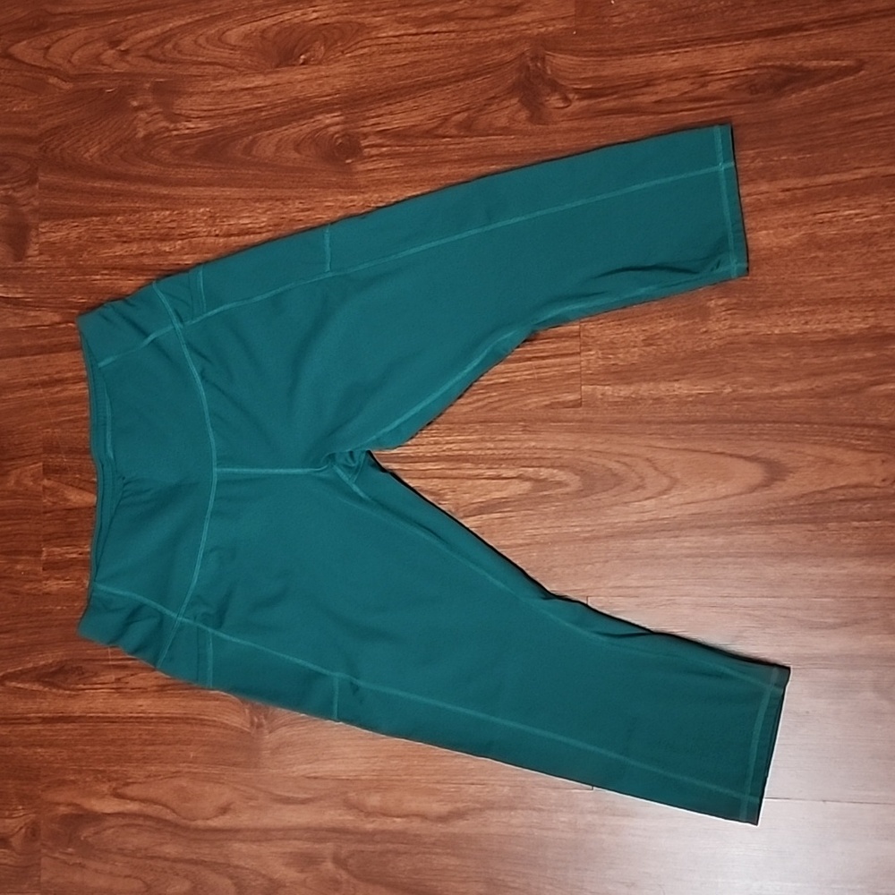 All in motion capri leggings